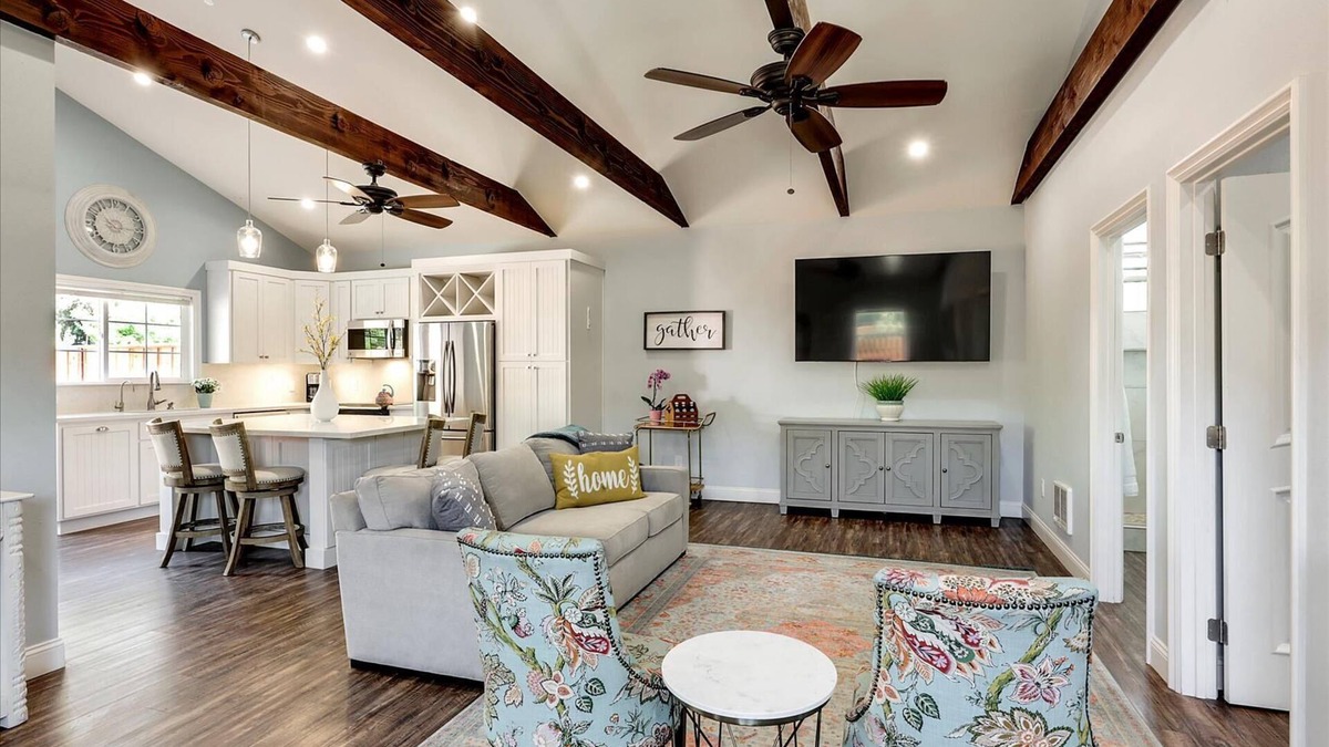Castro Valley House | Spacious Modern Farmhouse Casita in Castro Valley Countryside with Private Patio