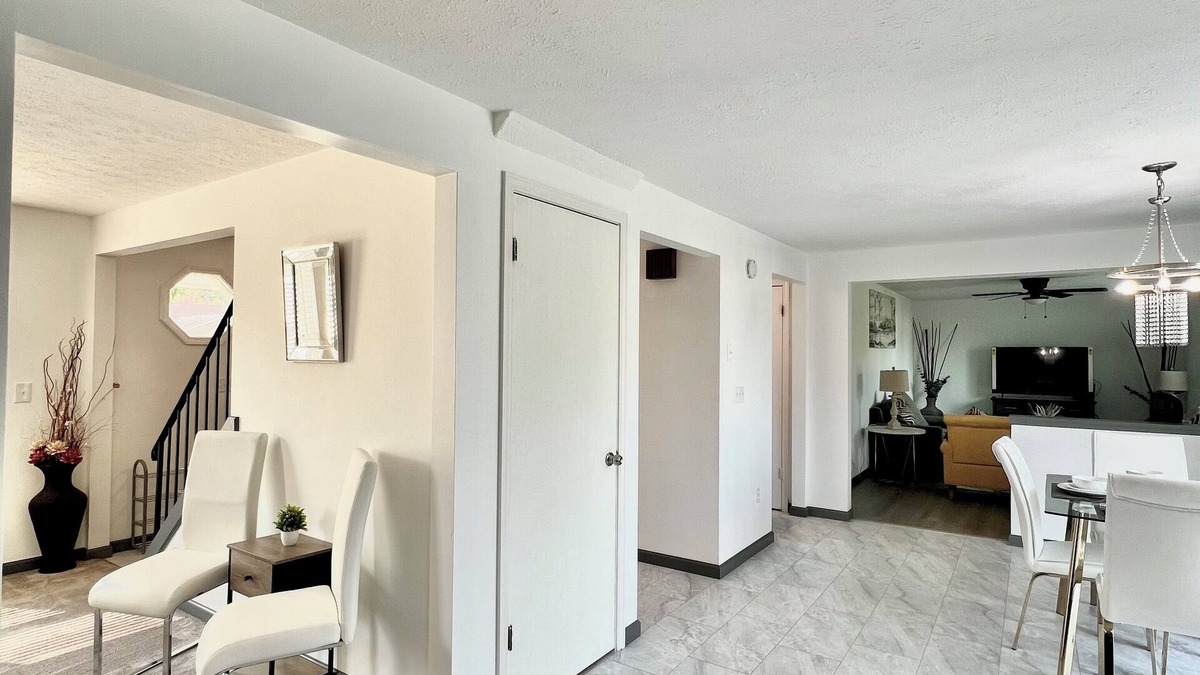 Rochester House | Spacious Modern Family Home - Prime Location