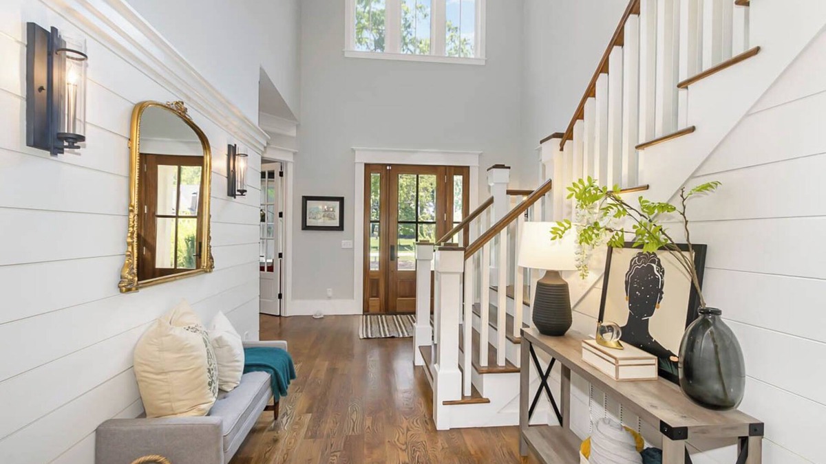 Durham House | Spacious modern farmhouse perfect for Duke/UNC graduation weekend.