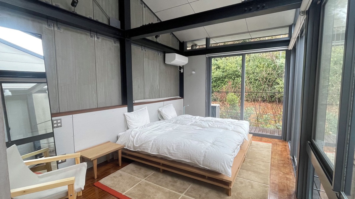 Nishijin House | Spacious Modern Kyoto Retreat: Stylish Home with AC, Surrounded by Nature!