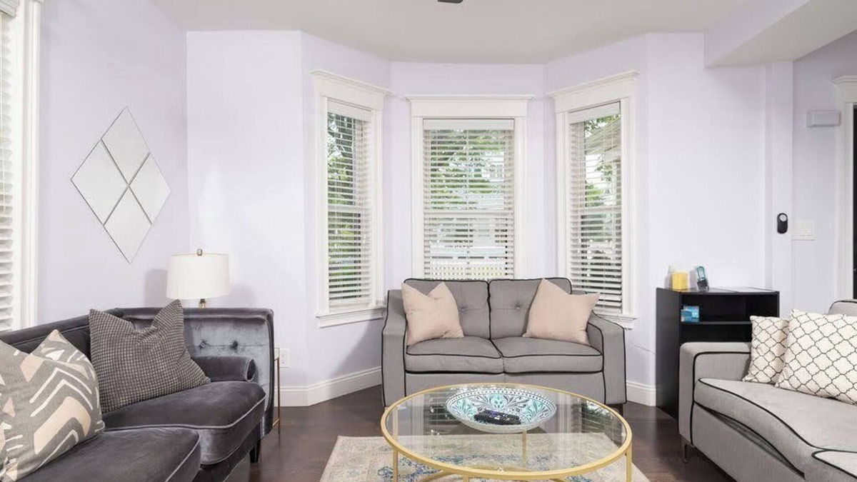 Everett Condo | Spacious Modern Luxury Duplex Near Boston & Cambridge - Free Parking