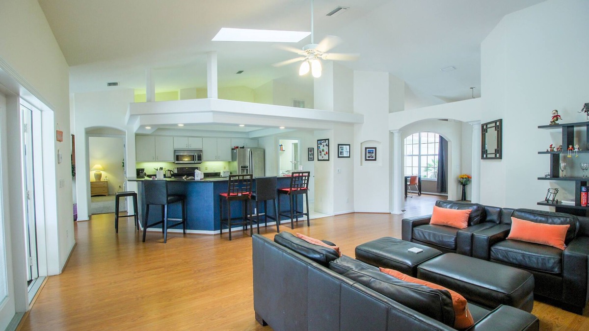 Inverness House | Spacious modern pool home, Family & Golf trips - 4727