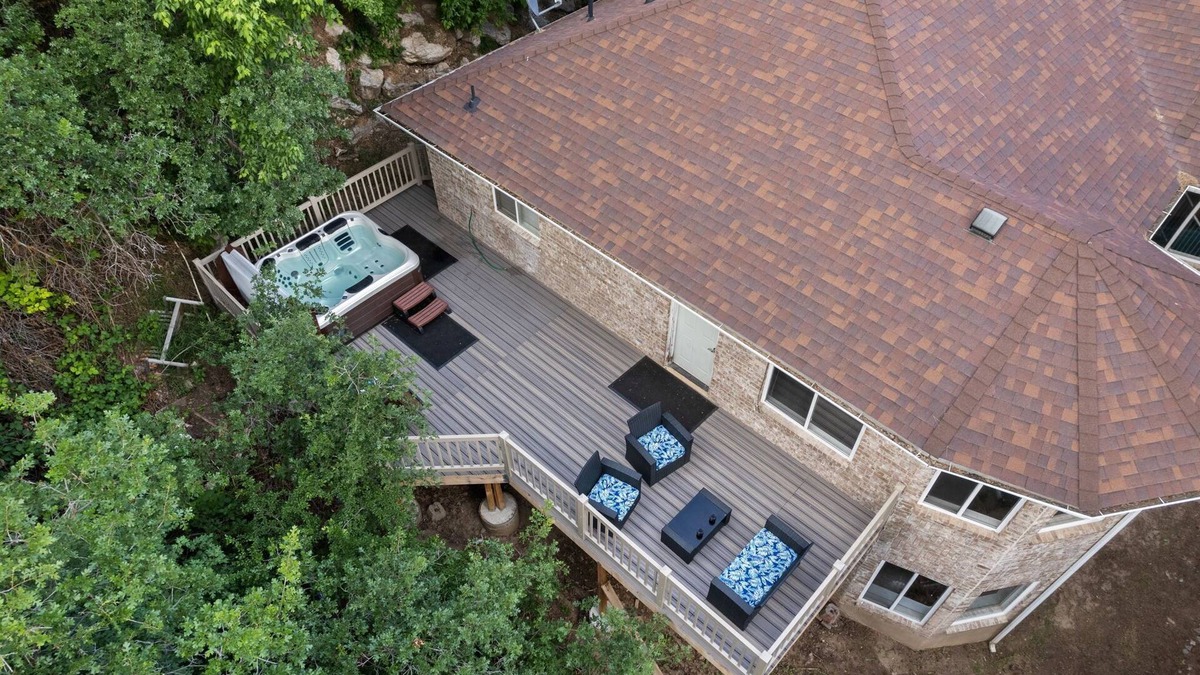 Woodland Estates House | Spacious Mountain Hideaway 4 BD 3 BA W/Hot Tub