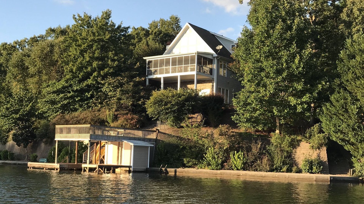 Tamassee House | Spacious Mountain Retreat with views of Cherokee Lake