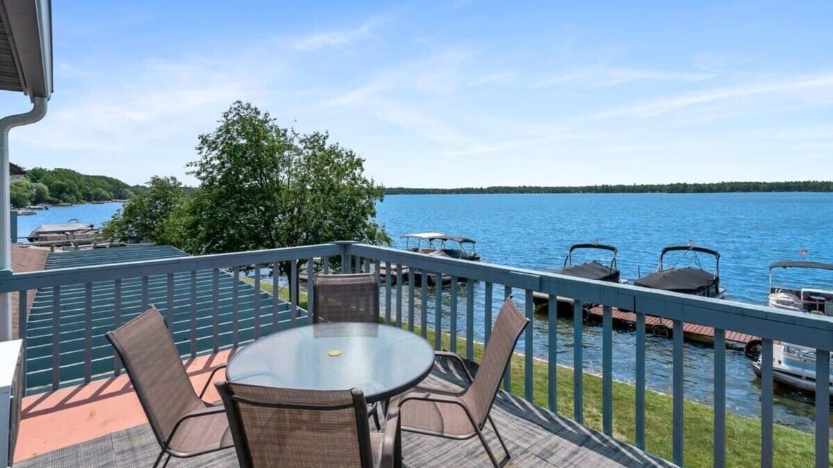 Mayfield Apartment | Spacious multi-level suite with Fife lake views