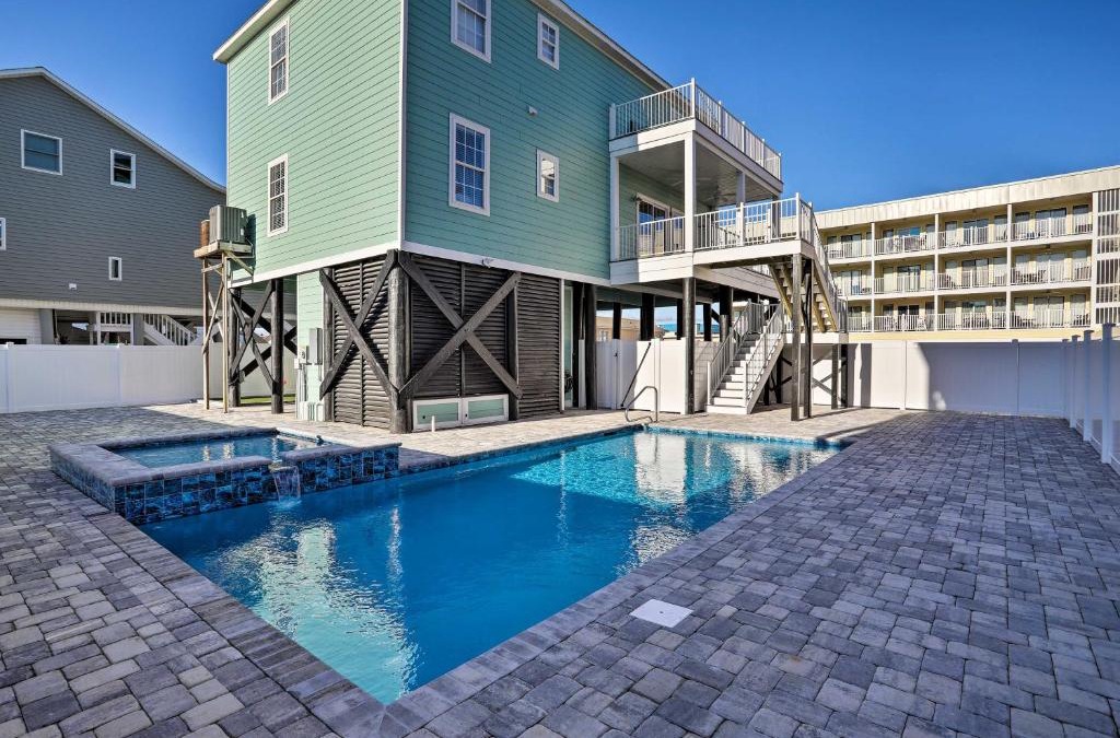 Garden City House | Spacious Murrells Inlet Hub with Pool, Walk to Shore