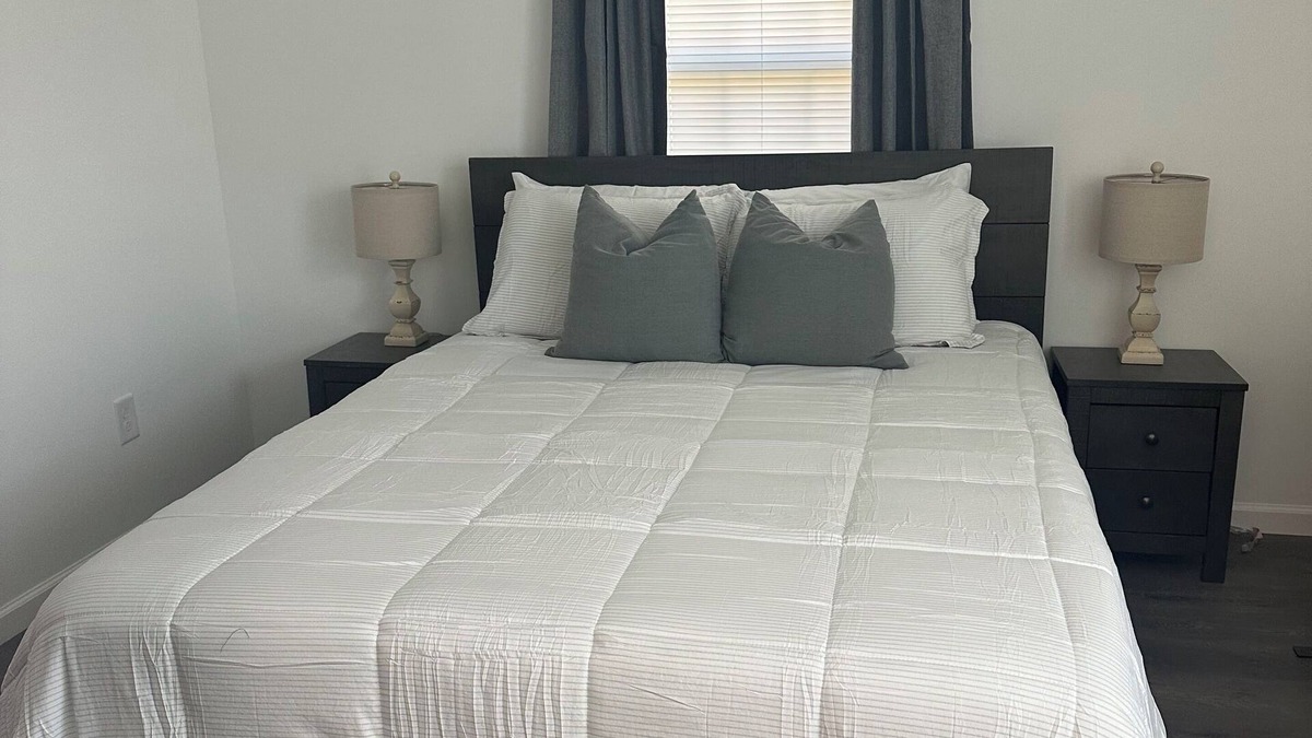Higgston Cottage | Spacious newly remodeled 2-bed 2 bath - 8 miles from Brewton Parker University