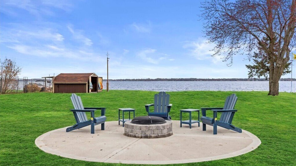 Beaver Dam House | Spacious Newly Renovated 5-bedroom Lake Front house in charming Beaver Dam WI