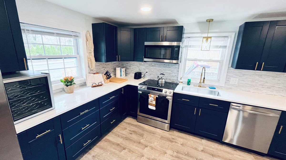 Bellefonte House | Spacious & newly renovated 4-bedroom house near the park in wonderful Cranston!