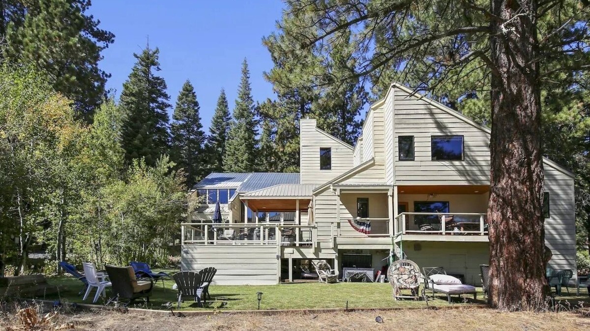 Truckee Cabin | Spacious Northstar Resort Mountain Retreat – 7 Bedrooms, 5.5 Bathrooms