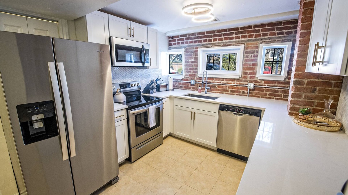 Washington Park West House | Spacious Park Front Home - Wash Park - Tempurpedic