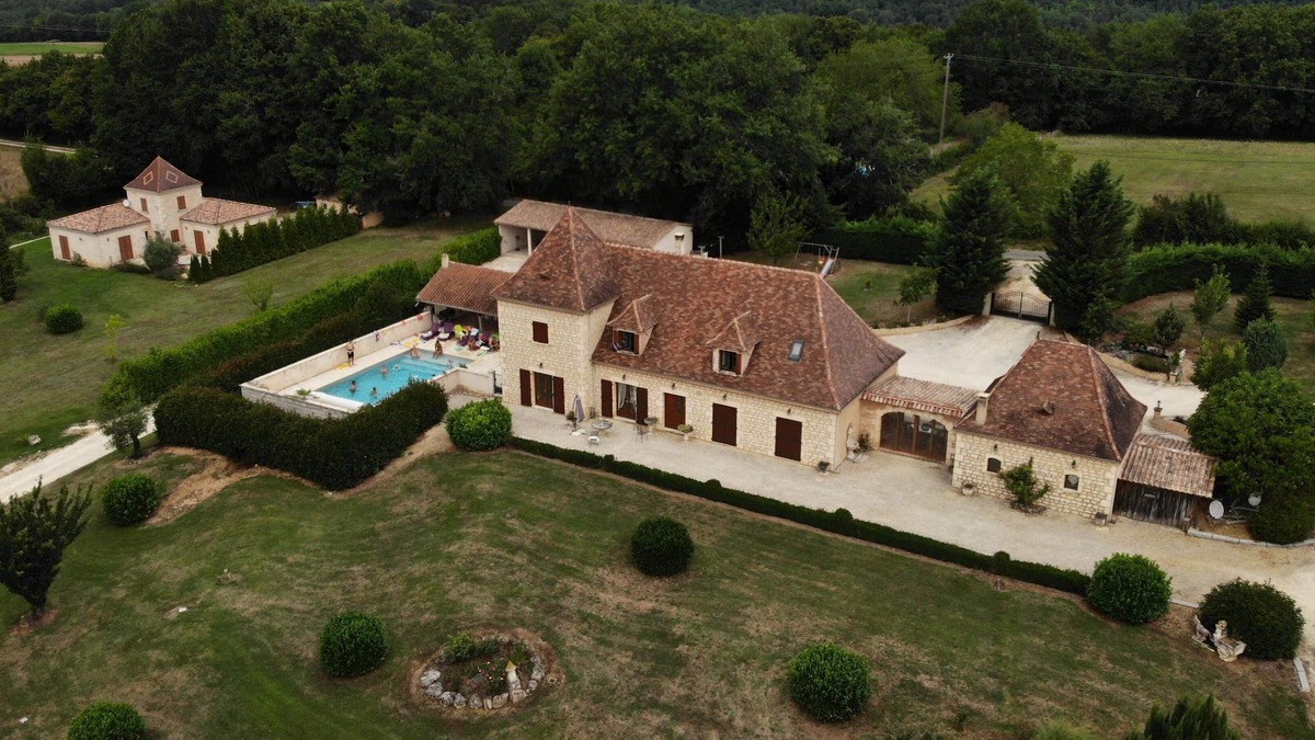 Liorac-sur-Louyre House | Spacious Périgord house for 15 people with swimming pool