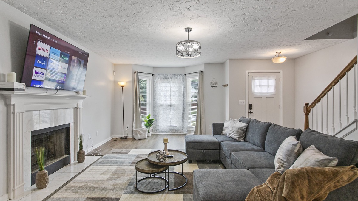Lawrenceville House | Spacious Pet-Friendly Retreat w/Screened-In Sunroom and Grill
