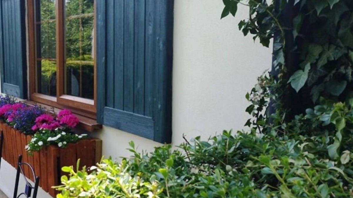 Westmarsh Cottage | Spacious pet-friendly, accessible family holiday home at Hawthorn Farm, Kent