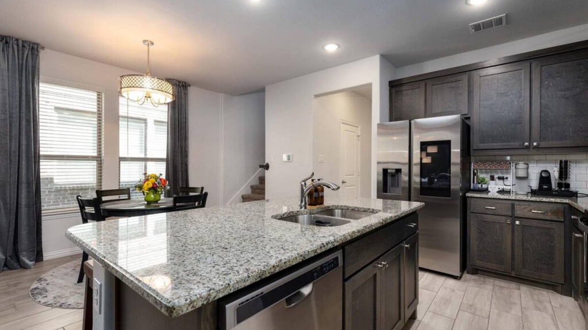 Fort Worth House | Spacious Pet Friendly - 7 Miles to Eagle Mountain Lake