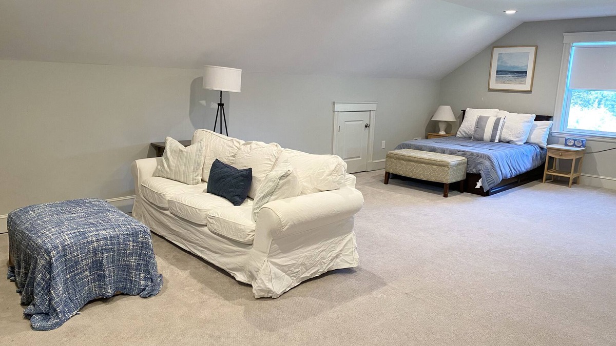 Marblehead House | Spacious private 3rd floor studio suite with private ensuite bathroom