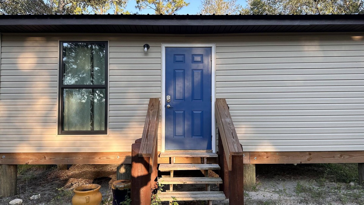 Fort Myers House | Spacious Private Ft Myers Studio with RV Hookup