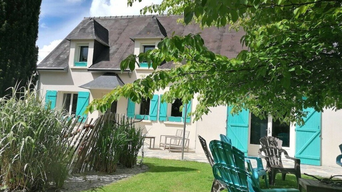 Pleuven House | Spacious, quiet house. Between the sea and the city, yet in the countryside.3*.