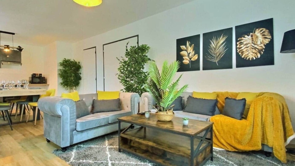Les Hauts de Saint-Aubin House | Spacious, quiet house near downtown parking