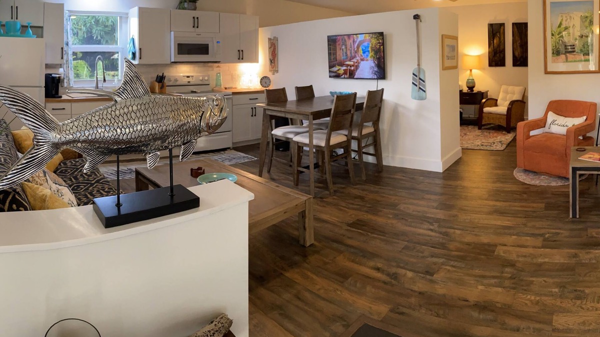 Pompano Beach Cottage | Spacious & refreshing, The Mango Cottage: Near the beach & all things S. FL!