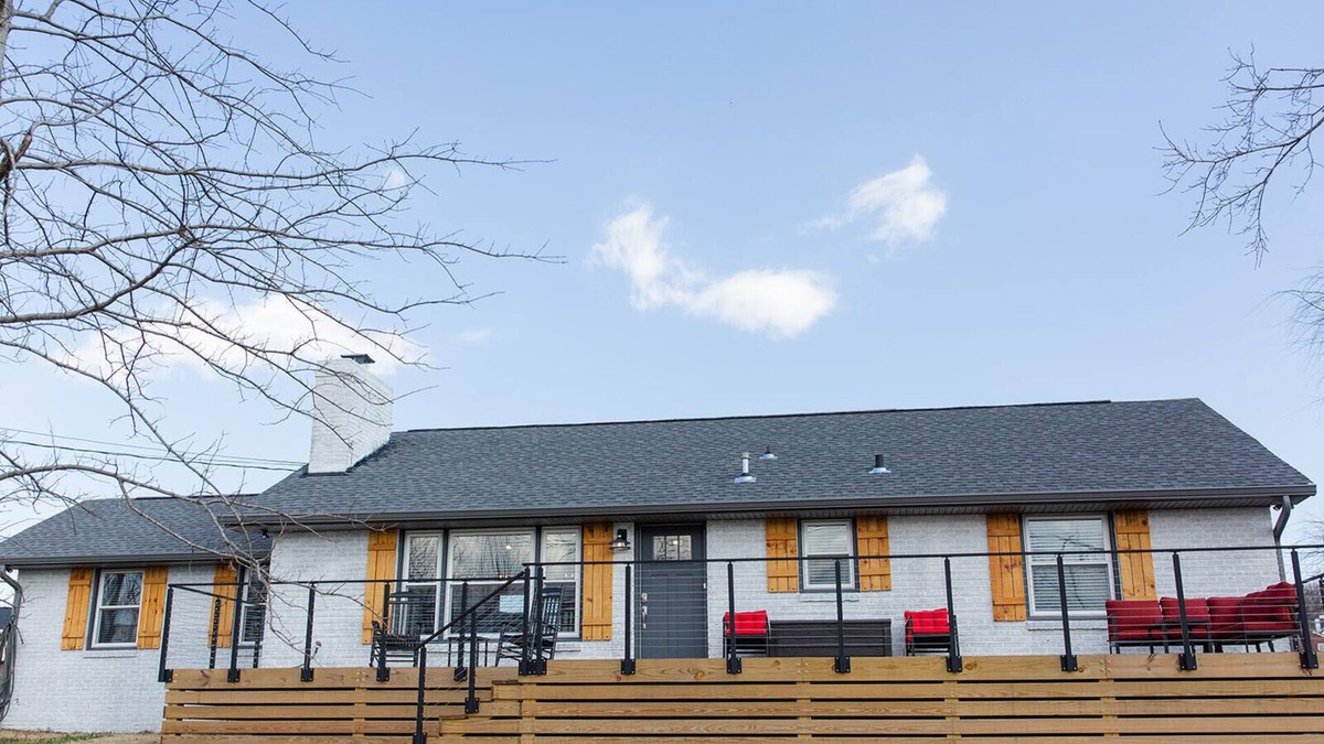 Lincoya Hills House | Spacious Relaxing Nashville Home