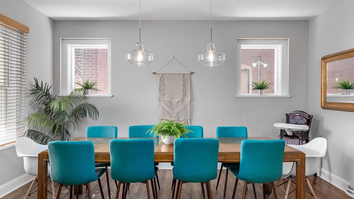 Tower Grove South House | Spacious remodeled Historical home - Family friendly &15 minutes to Everything!