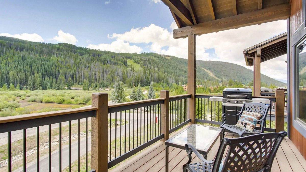 River Run Apartment | Spacious, Renovated 3 Bedroom Townhome