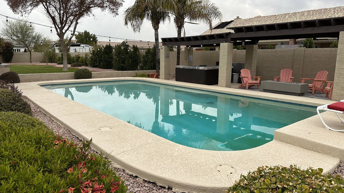 Paradise West Estates House | Spacious Resort Style Home on 1/2 acre, less than 2 miles from Spring Training.
