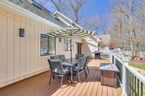 Tobyhanna House | Spacious Retreat 7 Mi to Tobyhanna State Park!