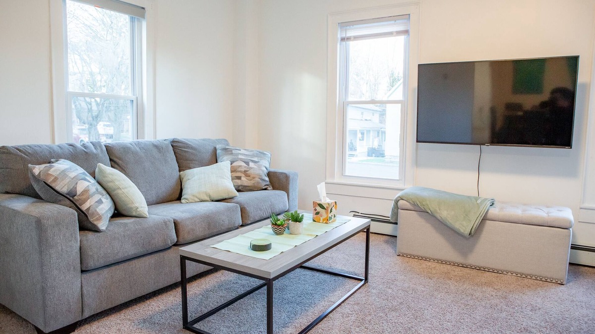 Corning House | Spacious Retreat Near Market Street!"