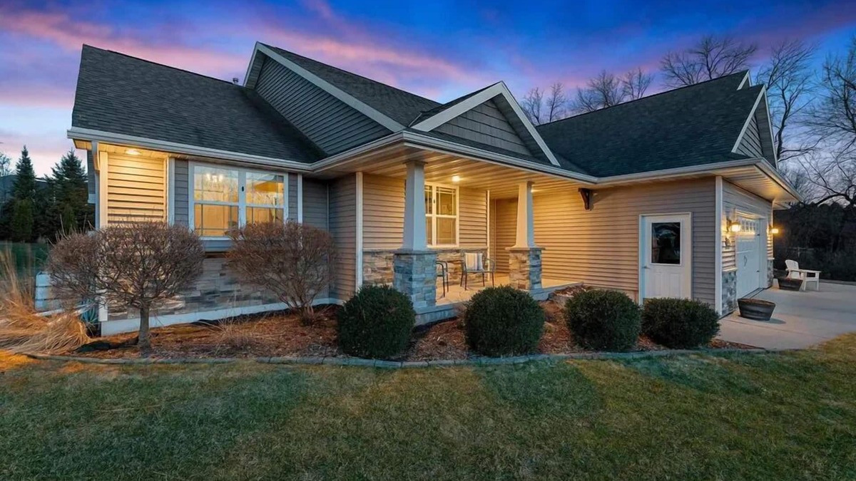 Green Bay House | Spacious Retreat Near Lambeau and Door County