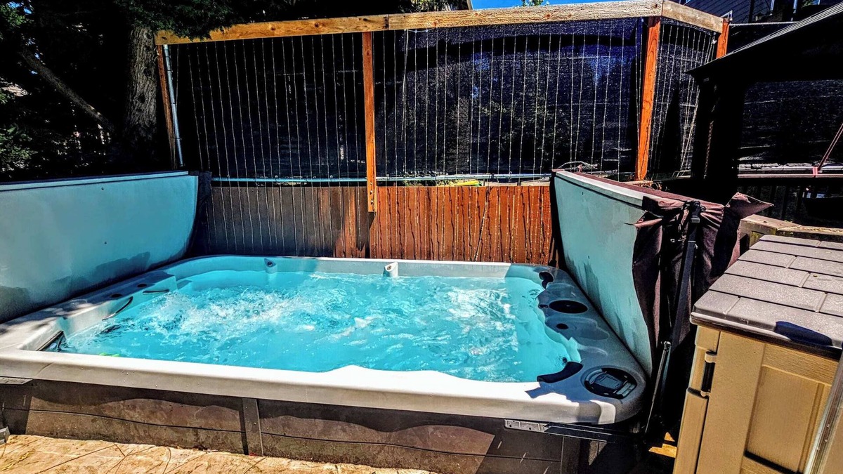 Bull Mountain House | Spacious Retreat W/Swim Spa & Full Kitchen