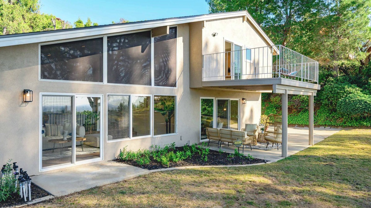 North Tustin House | Spacious Retreat with Scenic Mountain Views
