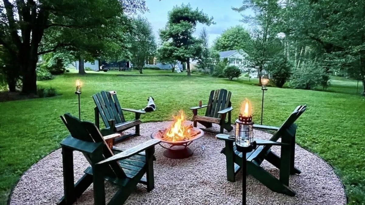 Cedar Bluff House | Spacious river front home located on the beautiful Clinch River. Unique! Clean!
