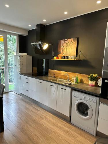 La Madeleine Apartment | Spacious Riviera Studio