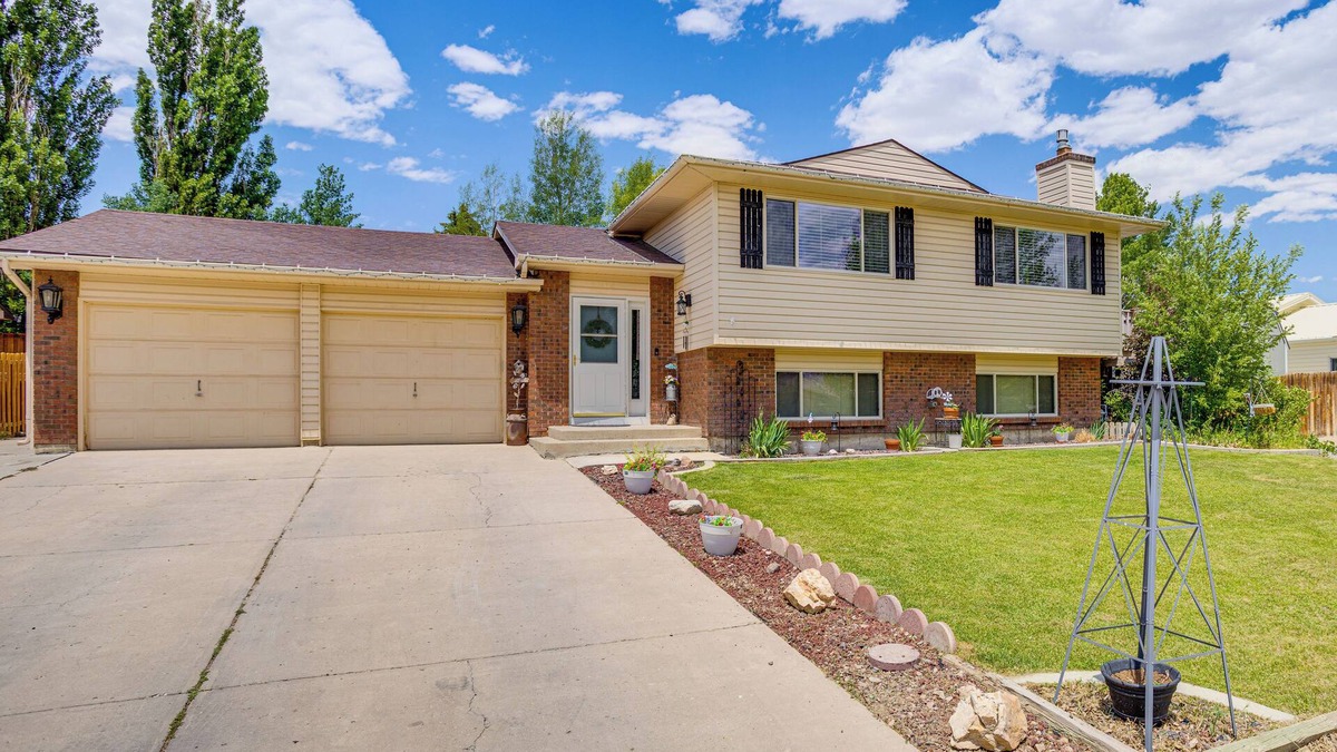 Rock Springs House | Spacious Rock Springs Stay Near Shops & Dining!