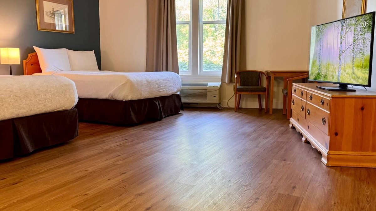 Perth South Hotel | Spacious Room w/Two Queen Beds