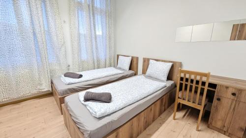Erdberg House | Spacious Rooms - 15 Min from Airport & City Center, 5 Min from Vienna Main-Bus Station EZ9