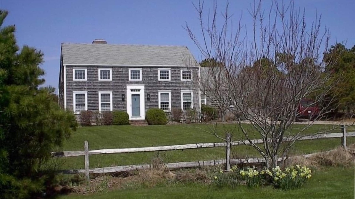 West of Town House | Spacious Saltbox Colonial close to town and beaches