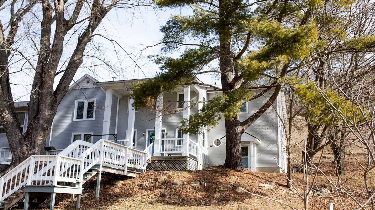 Norwalk House | Spacious & secluded grand home near Kickapoo River, Bike Trails, & ATV routes