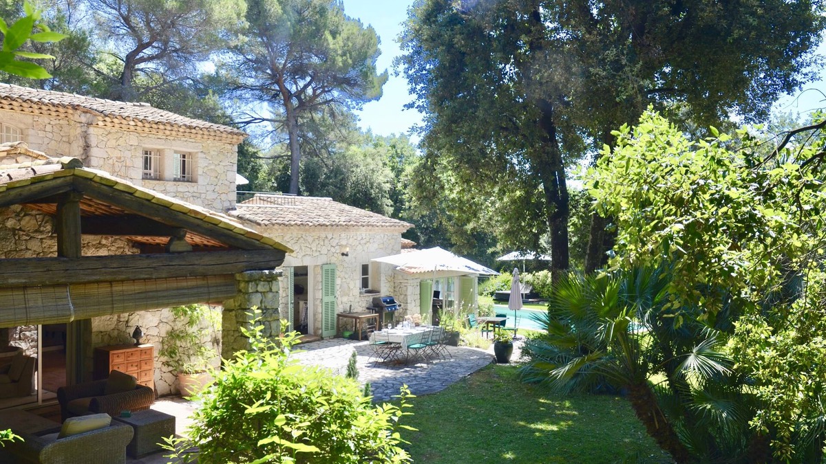 Saint-Paul-de-Vence Villa | Spacious, stone villa with pool, sleep 10, 4 en-suite bedrooms, air conditioning