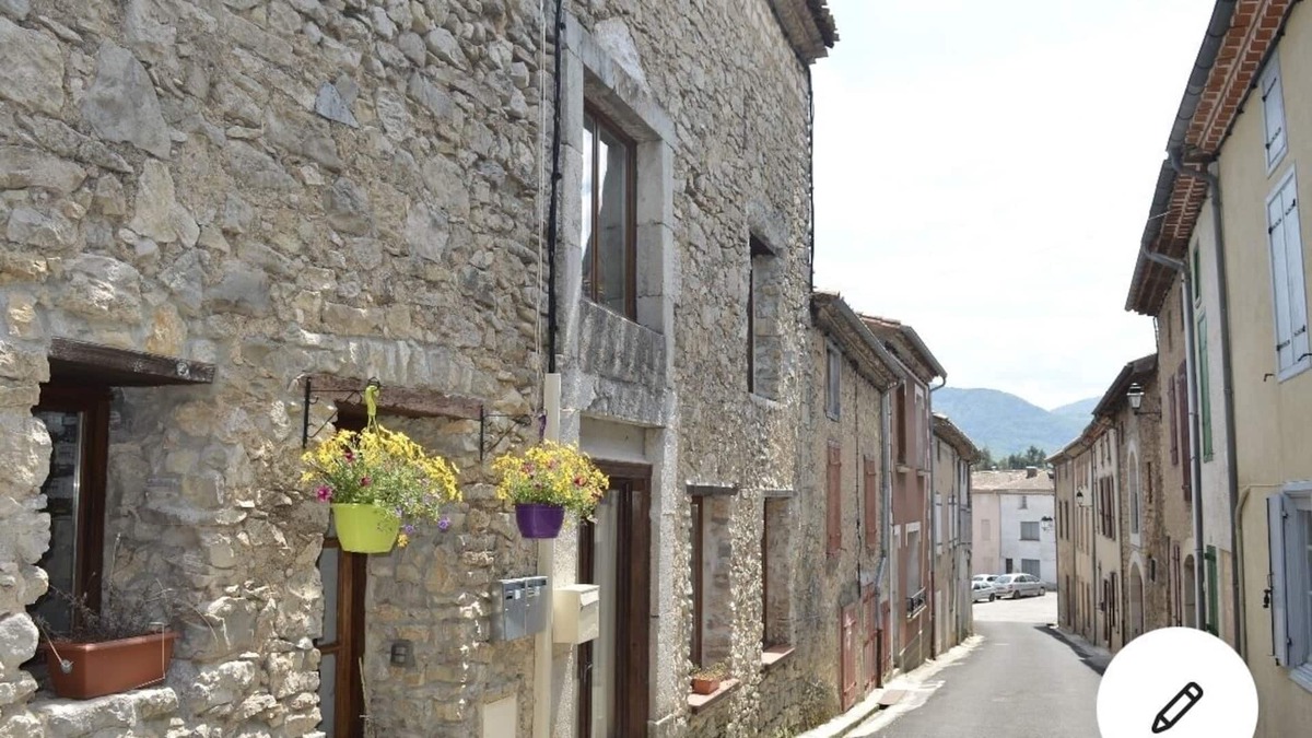 Puivert House | Spacious stone village house in Puivert
