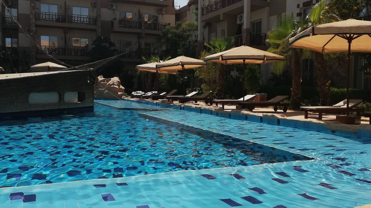 Village Road Apartment | Spacious Studio in Compound in Magawish/Hurghada