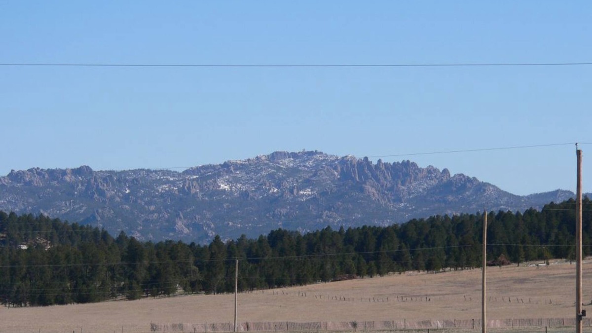 Custer Apartment | Spacious studio outside Custer with WiFi, and AC on paved road. UNIT 1-left side