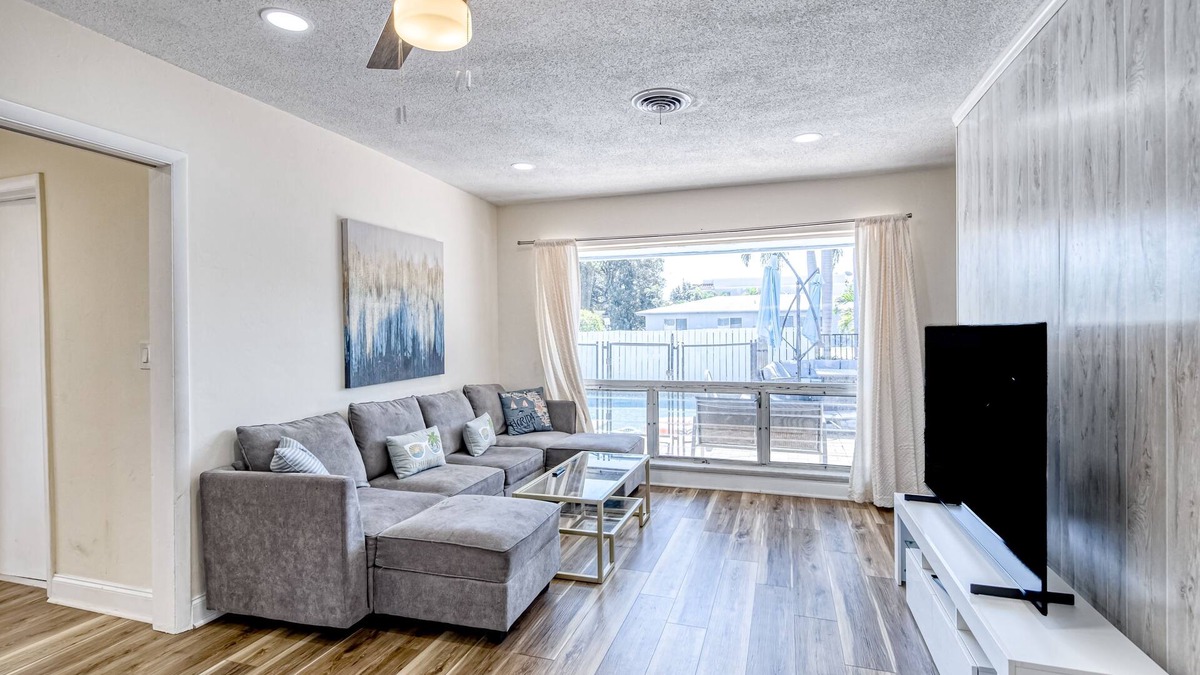 Fort Lauderdale Apartment | Spacious & sunlit dog-friendly villa with pool, patio, generous yard, AC & W/D