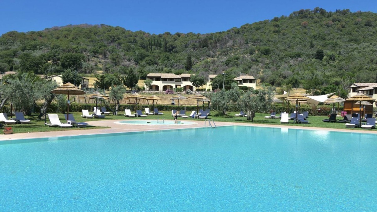 Suvereto Apartment | Spacious two-room apartments (about 45 sq m), featuring a large living room with equipped kitchenette and double sofa bed, double bedroom and bathroom with shower. Large covered first floor balcony.They are also equipped with:Bed linen and towels,dis