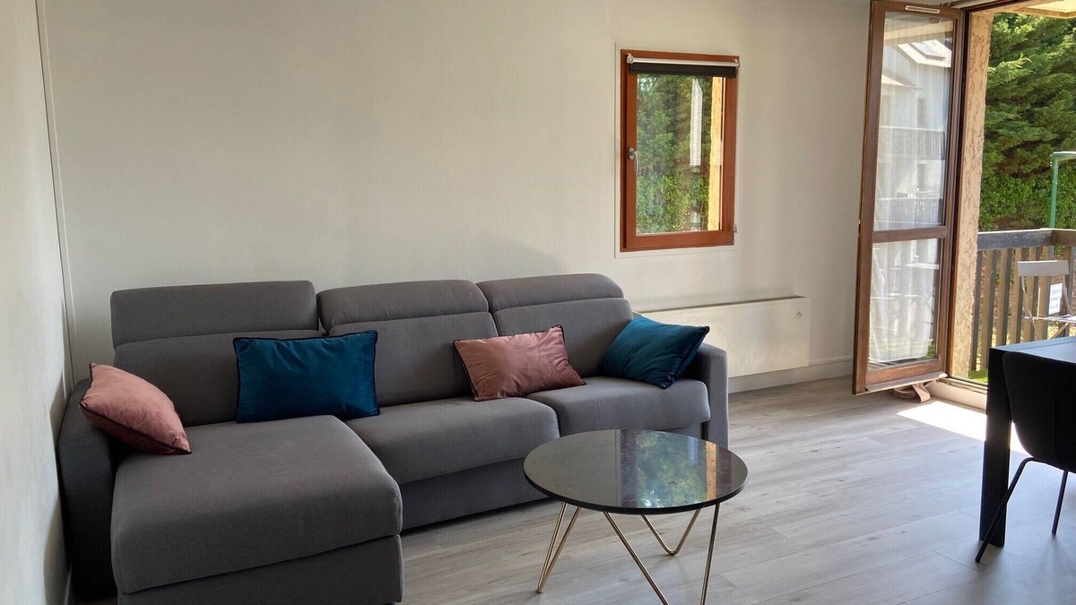Touques Apartment | Spacious T3 with balcony - close to town center