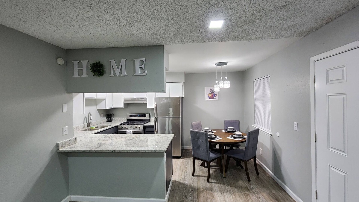 Biggs Field House | Spacious Townhome in El Paso East