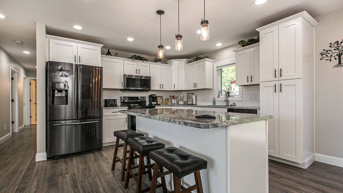 Dubuque House | Spacious Updated Home within Minutes to Shopping & Restaurants!