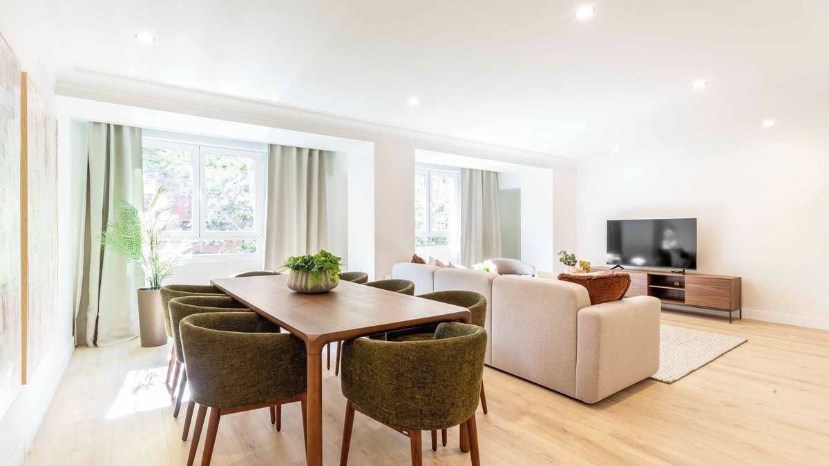 Nueva Espana Apartment | Spacious Urban Elegance in Plaza Castilla